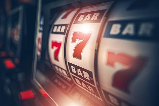 Dashboard keamanan akun jktgame dengan opsi verifikasi email dan upload KYC